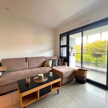 Avec Terrasse 400m Croisette / Rue D'antibes *